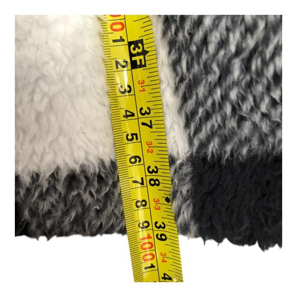 Steve Madden Women's Fuzzy Cozy Super Soft Black and White Plaid‎ Coat Jacket 3x - Picture 11 of 13